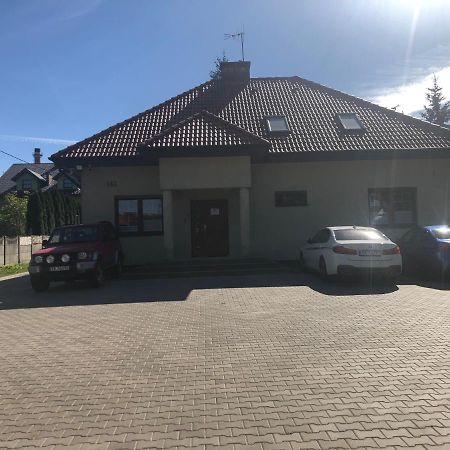 Klimatyzowane Apartamenty I Pokoje Przy Targach Кельце Экстерьер фото