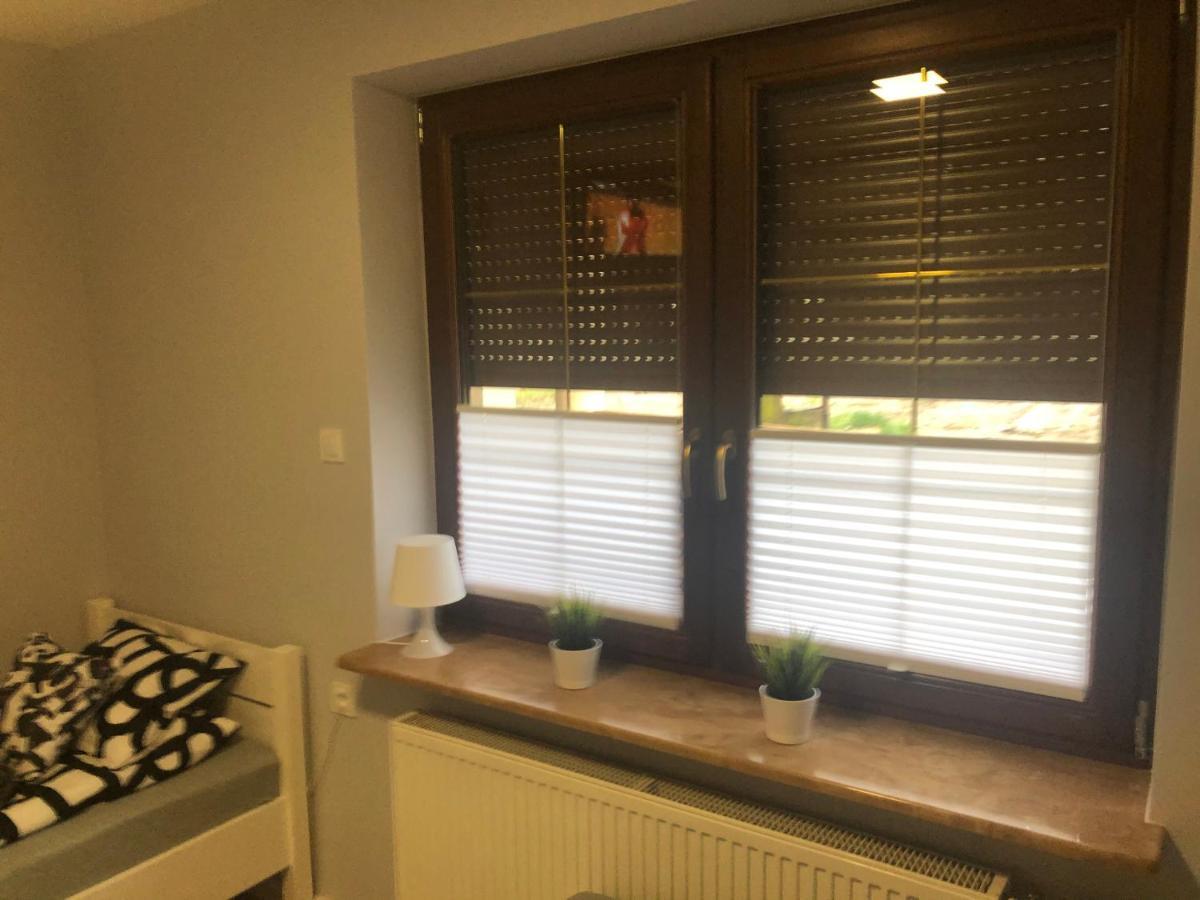 Klimatyzowane Apartamenty I Pokoje Przy Targach Кельце Экстерьер фото
