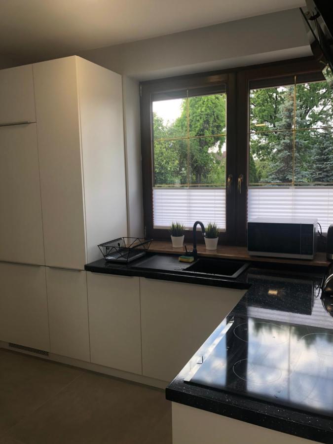 Klimatyzowane Apartamenty I Pokoje Przy Targach Кельце Экстерьер фото