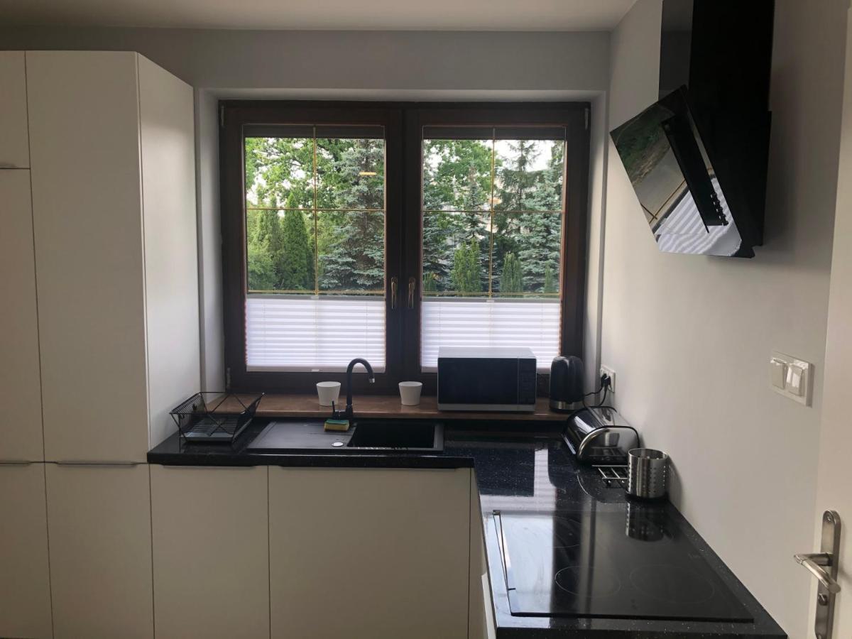 Klimatyzowane Apartamenty I Pokoje Przy Targach Кельце Экстерьер фото
