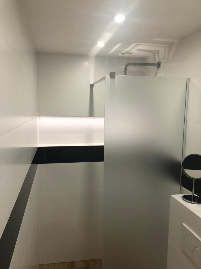 Klimatyzowane Apartamenty I Pokoje Przy Targach Кельце Экстерьер фото