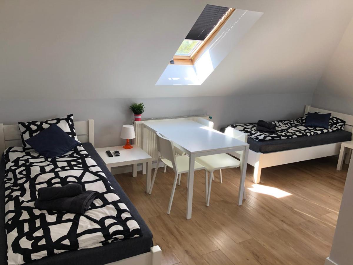 Klimatyzowane Apartamenty I Pokoje Przy Targach Кельце Экстерьер фото
