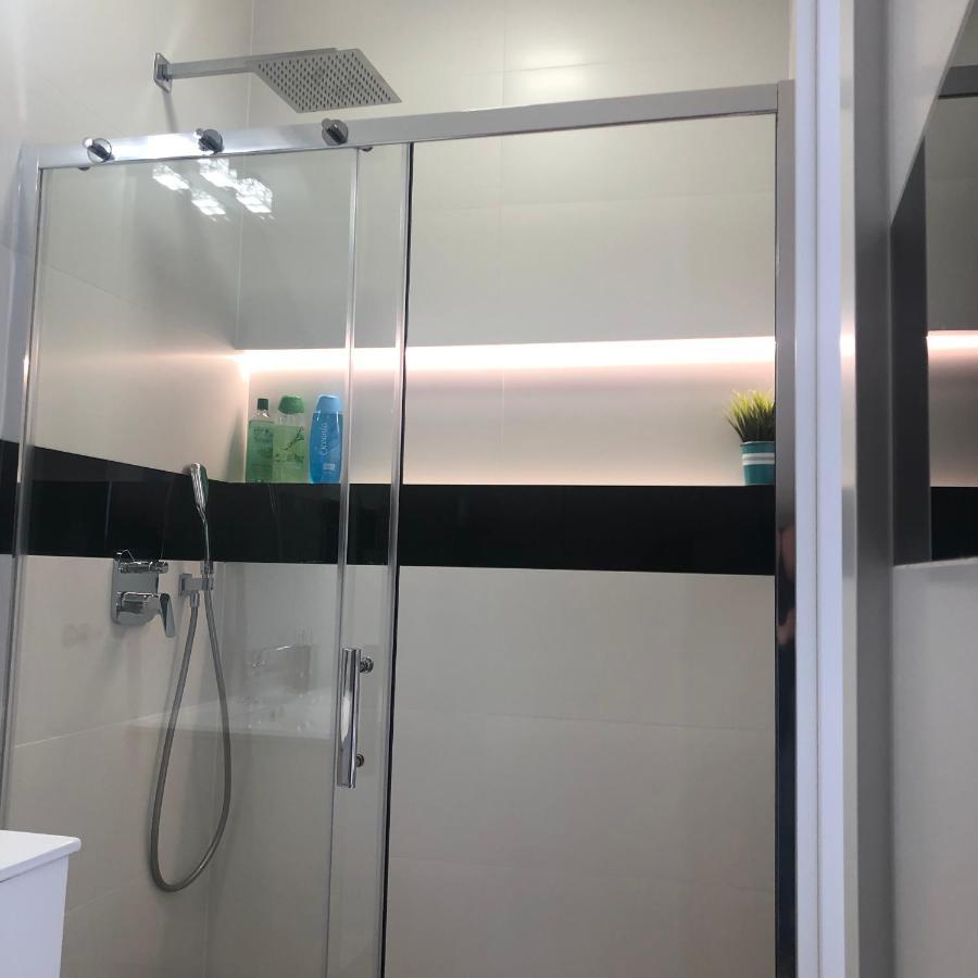 Klimatyzowane Apartamenty I Pokoje Przy Targach Кельце Экстерьер фото