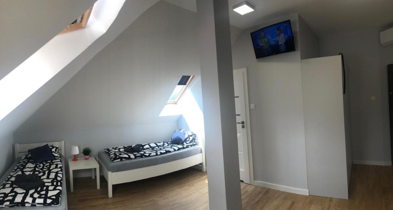 Klimatyzowane Apartamenty I Pokoje Przy Targach Кельце Экстерьер фото