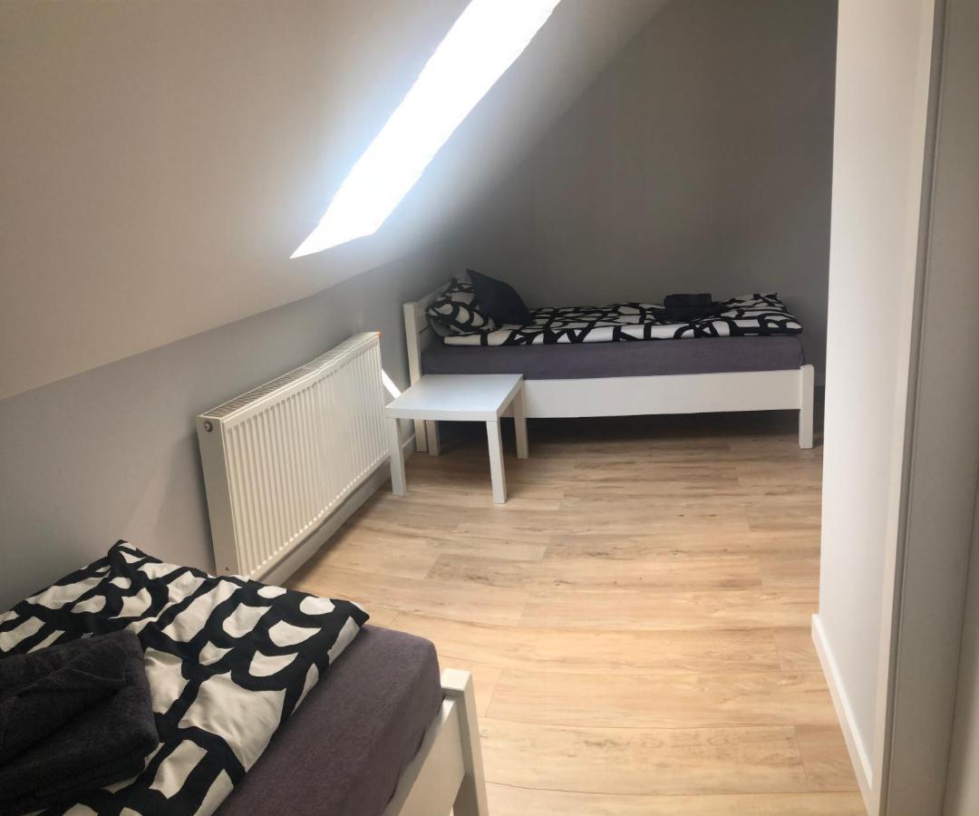 Klimatyzowane Apartamenty I Pokoje Przy Targach Кельце Экстерьер фото