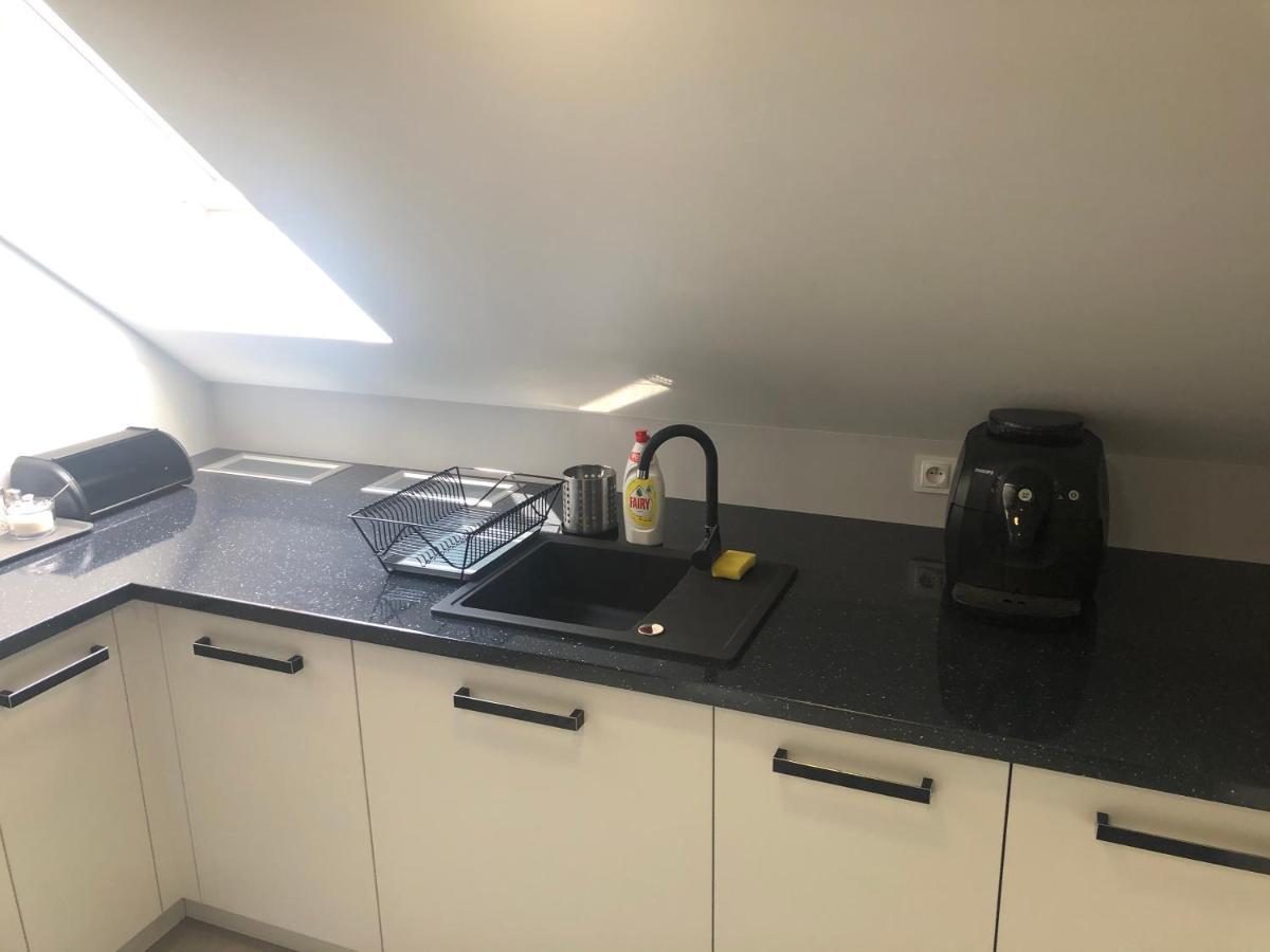 Klimatyzowane Apartamenty I Pokoje Przy Targach Кельце Экстерьер фото